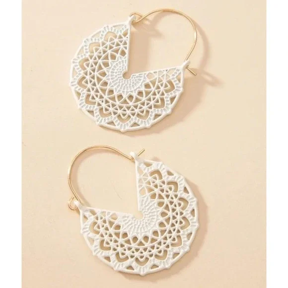 White Hoop Earrings Floral White Basket Hoops Cut out Dangle Earrings Scroll NWT - Picture 10 of 13